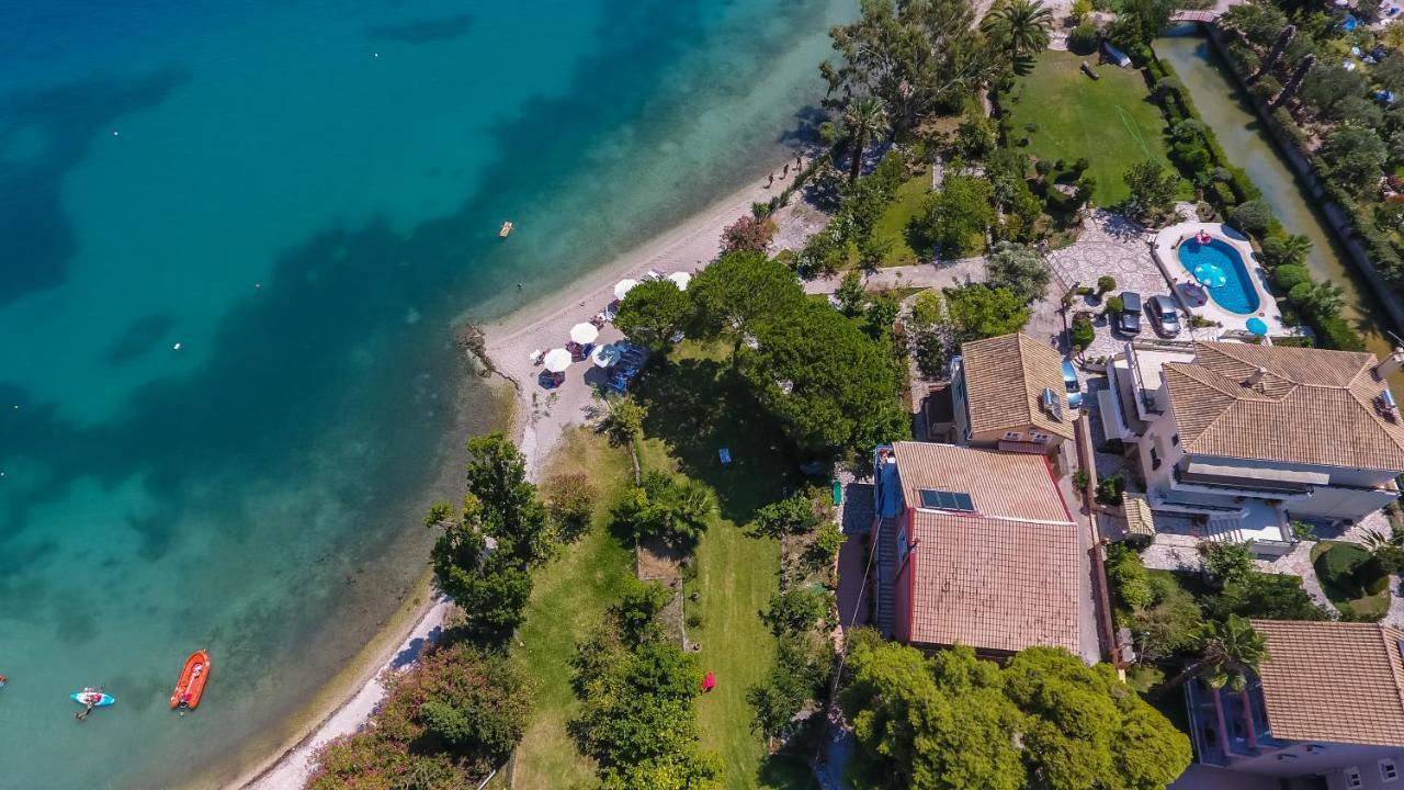 Palmyra Beachfront Studios 奈德里 外观 照片